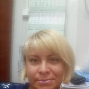Девушки в Тольятти: Ксения, 49 - ищет парня из Тольятти