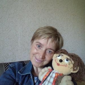 Девушки в Череповце: Татьяна, 53 - ищет парня из Череповца
