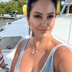 Девушки в Miami: Danielleboo, 39 - ищет парня из Miami