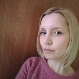 Девушки в Соликамске: Вера, 36 - ищет парня из Соликамска