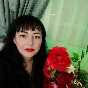 Девушки в Таганроге: Ирина, 37 - ищет парня из Таганрога