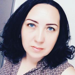 Девушки в Невинномысске: Николаевна, 41 - ищет парня из Невинномысска