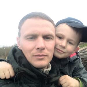 Парни в Грязовце: Олег, 33 - ищет девушку из Грязовца