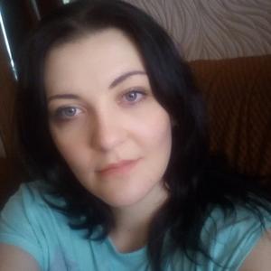 Девушки в Донецке: Екатерина Терпелец, 33 - ищет парня из Донецка