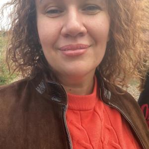 Девушки в Оренбурге: Helen, 47 - ищет парня из Оренбурга