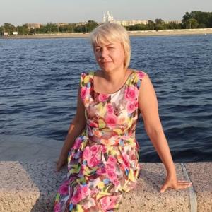 Девушки в Санкт-Петербурге: Татьяна, 47 - ищет парня из Санкт-Петербурга