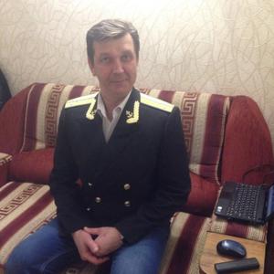Парни в Нижнекамске: Олег Козлов, 53 - ищет девушку из Нижнекамска