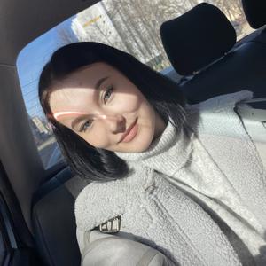 Девушки в Ижевске: Анна, 19 - ищет парня из Ижевска