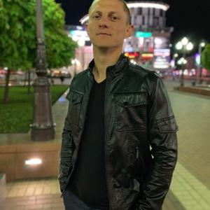 Парни в Калининграде: Евгений Березенко, 32 - ищет девушку из Калининграда