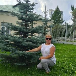 Девушки в Первоуральске: Оксана, 43 - ищет парня из Первоуральска