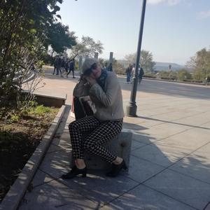 Девушки в Владивостоке: Елена, 60 - ищет парня из Владивостока