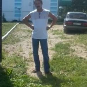 Парни в Тихвине: Олег, 58 - ищет девушку из Тихвина