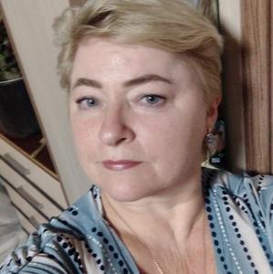 Девушки в Новокузнецке: Ирина, 50 - ищет парня из Новокузнецка