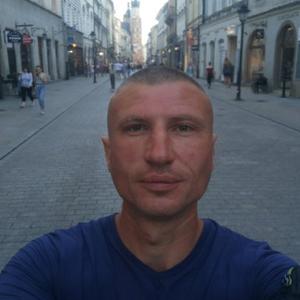 Парни в Warsaw: Dzmitry, 44 - ищет девушку из Warsaw