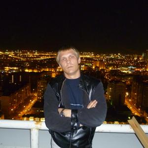 Парни в Омске: Артем, 37 - ищет девушку из Омска
