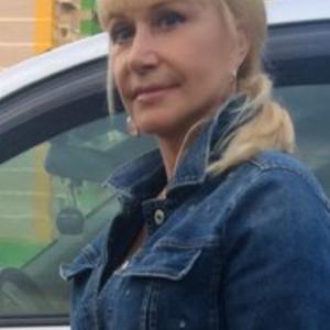 Девушки в Ижевске: Надежда, 61 - ищет парня из Ижевска