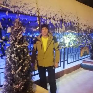 Парни в Нижний Новгороде: Radjab Axmedov, 43 - ищет девушку из Нижний Новгорода