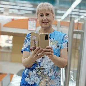 Девушки в Омске: Лилия, 56 - ищет парня из Омска