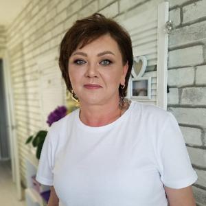 Девушки в Владивостоке: Оксана, 51 - ищет парня из Владивостока