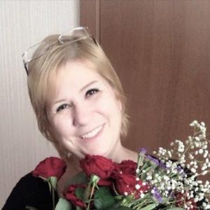 Девушки в Новокузнецке: Елена Владимировна, 48 - ищет парня из Новокузнецка