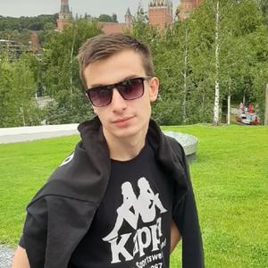 Илья, 22 года, Покров