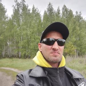 Михаил, 42 года, Кирсанов