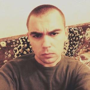 Парни в Вольске: Виталий, 28 - ищет девушку из Вольска
