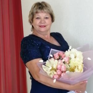 Назия  Ахатовна, 60 лет, Казань