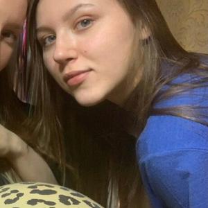 Девушки в Челябинске: Евгения, 26 - ищет парня из Челябинска