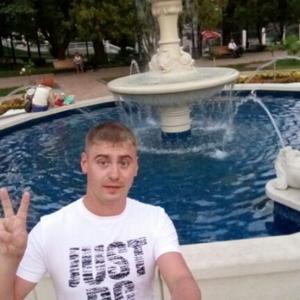 Парни в Елабуге (Татарстан): Александр, 33 - ищет девушку из Елабуги (Татарстан)