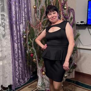 Девушки в Саратове: Юлия, 45 - ищет парня из Саратова