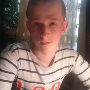 Парни в Таганроге: Рома Антонюк, 24 - ищет девушку из Таганрога