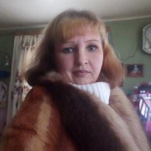 Девушки в Николаевске: Марина, 41 - ищет парня из Николаевска