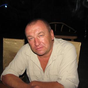 Парни в Сызрани: Валерий Подберезный, 61 - ищет девушку из Сызрани