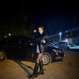 Девушки в Казани (Татарстан): Алиса, 22 - ищет парня из Казани (Татарстан)