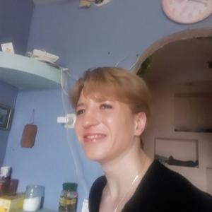 Девушки в Смоленске: Ксения, 33 - ищет парня из Смоленска