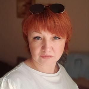 Девушки в Смоленске: Виктория, 56 - ищет парня из Смоленска