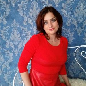 Девушки в Перми: Юля, 44 - ищет парня из Перми