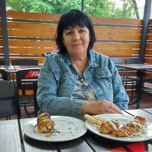 Валентина, 68 лет, Ростов-на-Дону