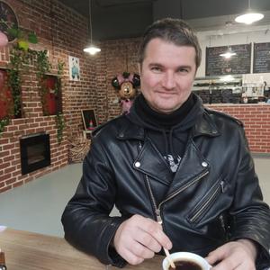 Вячеслав, 40 лет, Санкт-Петербург