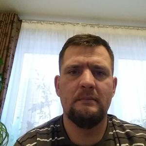Парни в Гатчине: Сергей, 42 - ищет девушку из Гатчины