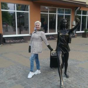 Девушки в Калининграде: Ирина, 58 - ищет парня из Калининграда