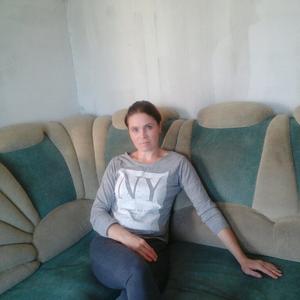 Девушки в Смоленске: Арина, 47 - ищет парня из Смоленска