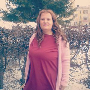 Девушки в Томске: Марина, 34 - ищет парня из Томска