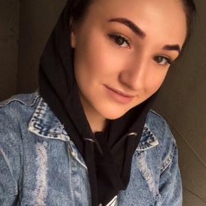 Девушки в Калининграде: Дарья, 24 - ищет парня из Калининграда