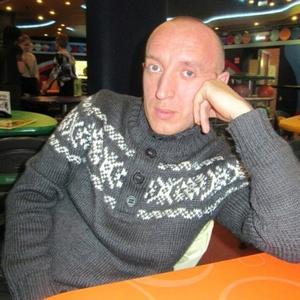 Парни в Сыктывкаре: Vladimir, 46 - ищет девушку из Сыктывкара