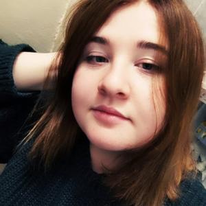 Девушки в Омске: Анастасия, 24 - ищет парня из Омска