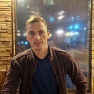 Парни в Снежногорске: Михаил Волков, 38 - ищет девушку из Снежногорска