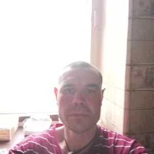 Парни в Вуктыле: Александр Гутник, 41 - ищет девушку из Вуктыла