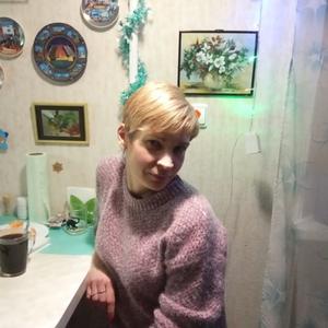 Девушки в Мурманске: Антонина Лапшина, 47 - ищет парня из Мурманска